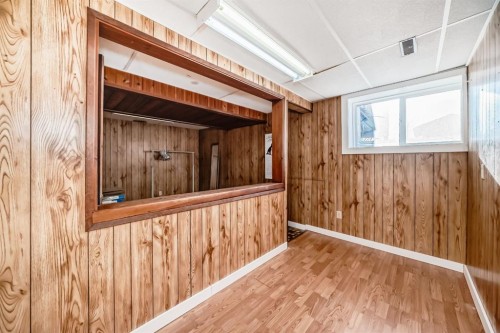 8007 Ranchview Drive Nw, Calgary, AB - Indoor Photo Showing Other Room