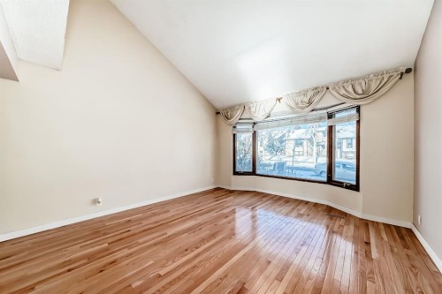 8007 Ranchview Drive Nw, Calgary, AB - Indoor Photo Showing Other Room