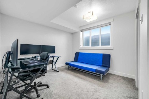 2415 25 Avenue Nw, Calgary, AB - Indoor Photo Showing Office
