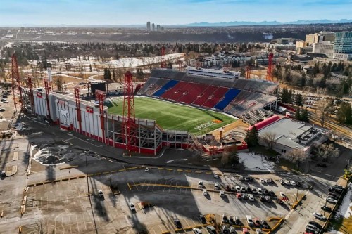 2415 25 Avenue Nw, Calgary, AB - Outdoor With View