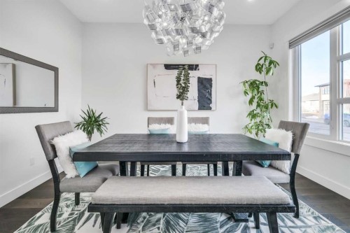2415 25 Avenue Nw, Calgary, AB - Indoor Photo Showing Dining Room