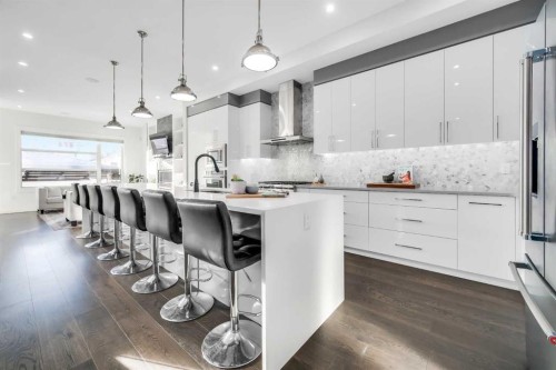 2415 25 Avenue Nw, Calgary, AB - Indoor Photo Showing Kitchen With Upgraded Kitchen