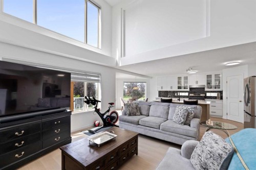 7 Country Hills Park Nw, Calgary, AB - Indoor Photo Showing Living Room