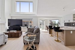 7 Country Hills Park NW Calgary, AB T3K 5C8