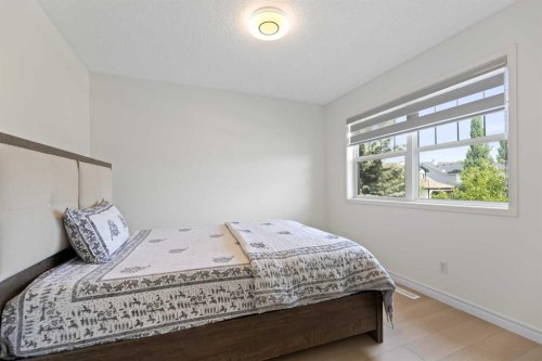 7 Country Hills Park Nw, Calgary, AB - Indoor Photo Showing Bedroom