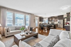 112 Kinniburgh Close  Chestermere, AB T1X 0R8