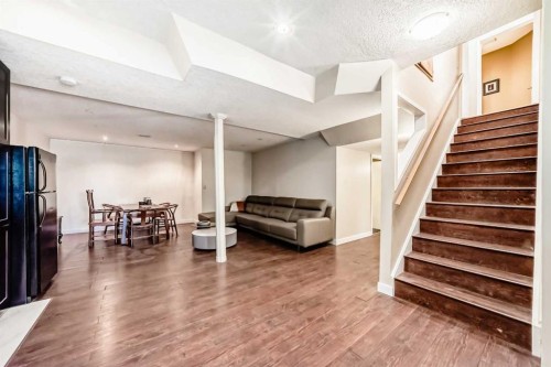 2612 Signal Hill Drive Sw, Calgary, AB 