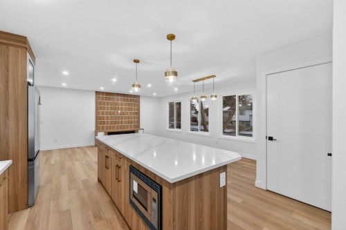 420 Pinegreen Close Ne, Calgary, AB - Indoor Photo Showing Kitchen