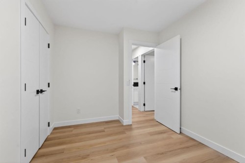 420 Pinegreen Close Ne, Calgary, AB - Indoor Photo Showing Other Room