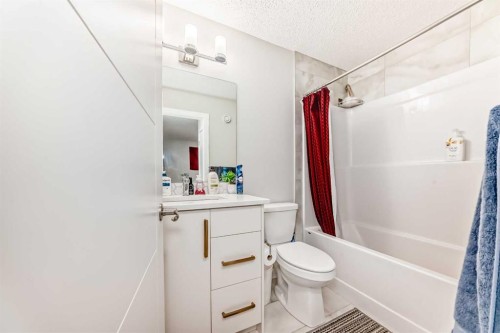 1859 Cornerstone Boulevard Ne, Calgary, AB - Indoor Photo Showing Bathroom