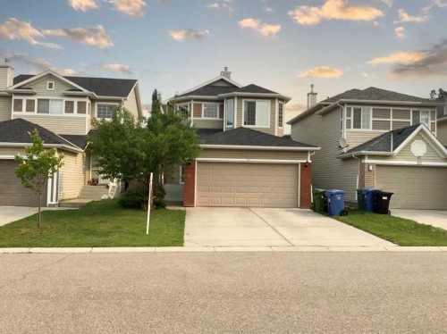 91 Royal Elm Way Nw, Calgary, AB - Outdoor With Facade