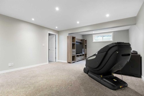 26 Marquis Heights Se, Calgary, AB - Indoor
