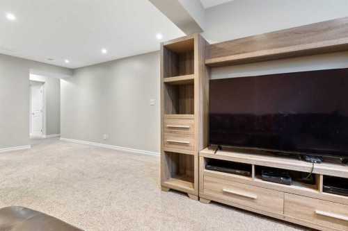 26 Marquis Heights Se, Calgary, AB - Indoor