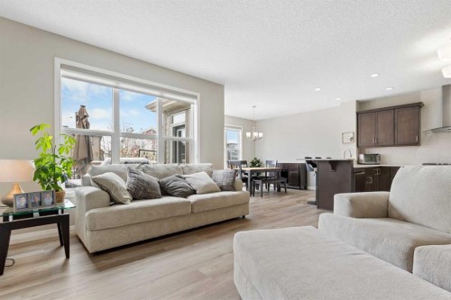 26 Marquis Heights Se, Calgary, AB - Indoor Photo Showing Living Room