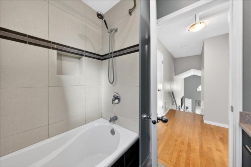 137 Woodbrook Road Sw, Calgary, AB - Indoor Photo Showing Bathroom