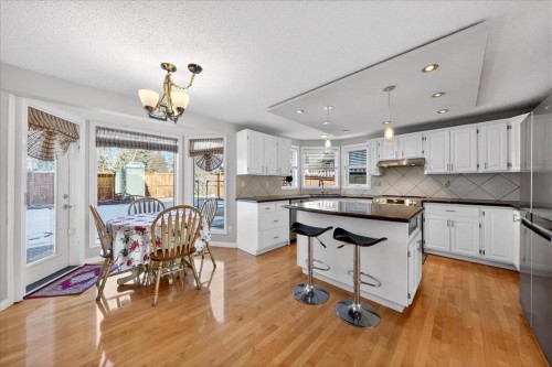 137 Woodbrook Road Sw, Calgary, AB - Indoor