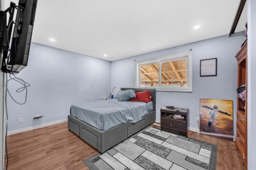 6537 68 Street Ne, Calgary, AB - Indoor Photo Showing Bedroom