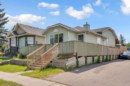6537 68 Street Ne, Calgary, AB - Outdoor