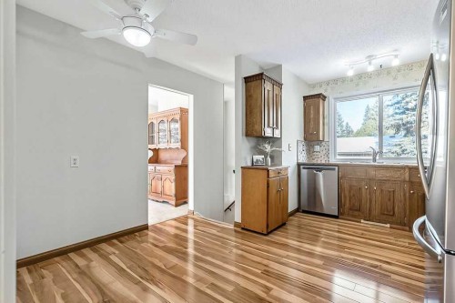 107 Lock Crescent, Okotoks, AB - Indoor Photo Showing Kitchen