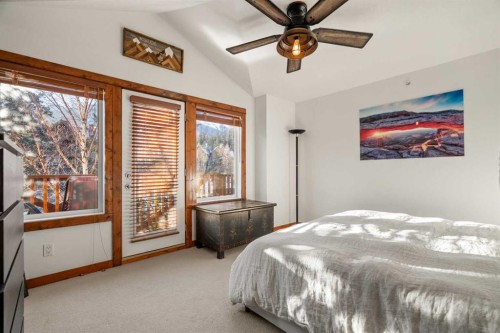 201-85 Dyrgas Gate, Canmore, AB - Indoor Photo Showing Bedroom