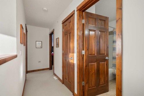 201-85 Dyrgas Gate, Canmore, AB - Indoor Photo Showing Other Room