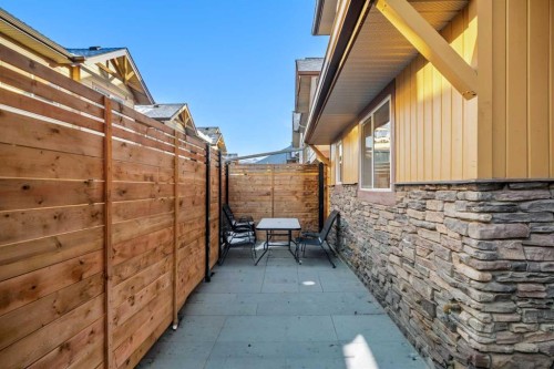 201-85 Dyrgas Gate, Canmore, AB - Outdoor With Exterior