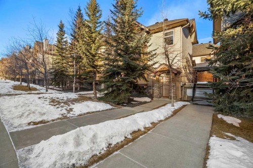 201-85 Dyrgas Gate, Canmore, AB - Outdoor