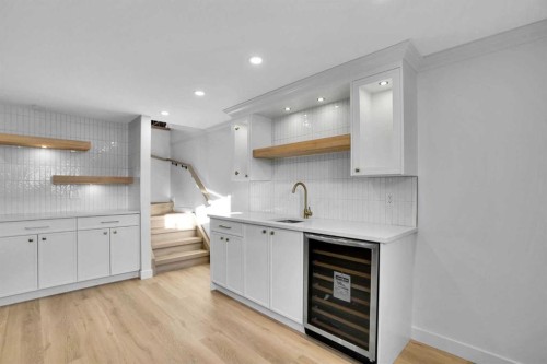 77 Ferncliff Crescent Se, Calgary, AB - Indoor Photo Showing Kitchen With Upgraded Kitchen