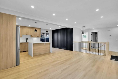 77 Ferncliff Crescent Se, Calgary, AB - Indoor Photo Showing Kitchen