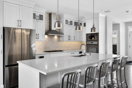 1410 21 Avenue Nw, Calgary, AB - Indoor Photo Showing Kitchen With Upgraded Kitchen