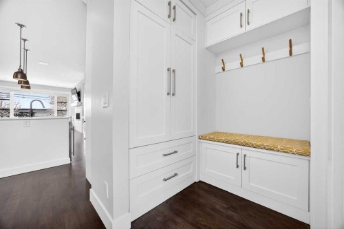 1410 21 Avenue Nw, Calgary, AB - Indoor