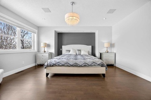 1410 21 Avenue Nw, Calgary, AB - Indoor Photo Showing Bedroom