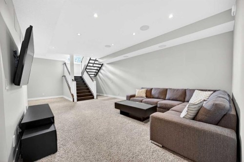 1410 21 Avenue Nw, Calgary, AB - Indoor