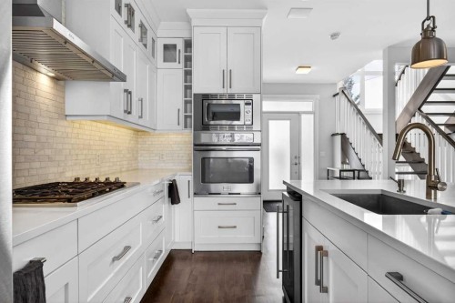 1410 21 Avenue Nw, Calgary, AB - Indoor Photo Showing Kitchen With Upgraded Kitchen