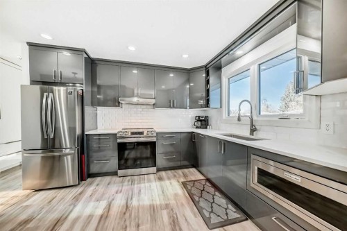 216 Pinecrest Crescent Ne, Calgary, AB 