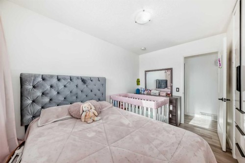 216 Pinecrest Crescent Ne, Calgary, AB 