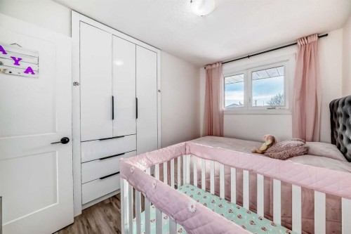 216 Pinecrest Crescent Ne, Calgary, AB 