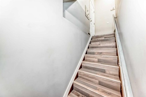 216 Pinecrest Crescent Ne, Calgary, AB 