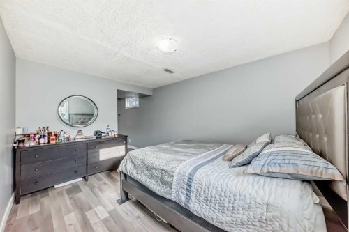216 Pinecrest Crescent Ne, Calgary, AB 