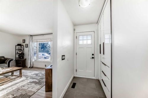 216 Pinecrest Crescent Ne, Calgary, AB 