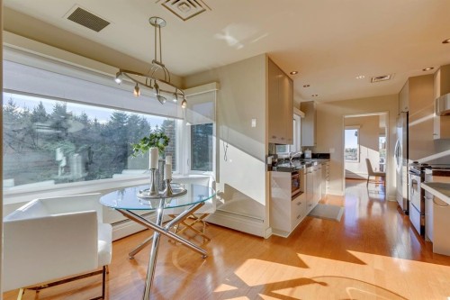 3N-222 Eagle Ridge Drive Sw, Calgary, AB - Indoor