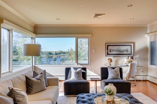 3N-222 Eagle Ridge Drive Sw, Calgary, AB - Indoor Photo Showing Living Room