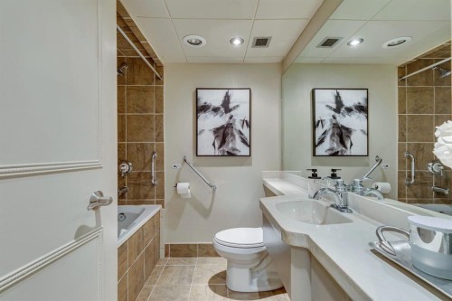 3N-222 Eagle Ridge Drive Sw, Calgary, AB - Indoor Photo Showing Bathroom