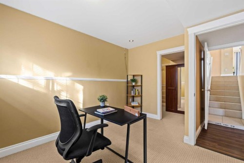 1343 Berkley Drive Nw, Calgary, AB - Indoor Photo Showing Office