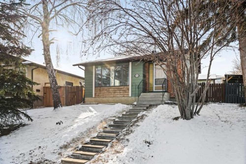 1343 Berkley Drive Nw, Calgary, AB - Outdoor