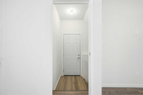 185 Edith Green Nw, Calgary, AB - Indoor Photo Showing Other Room