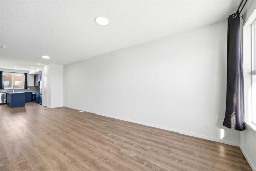 185 Edith Green Nw, Calgary, AB - Indoor Photo Showing Other Room