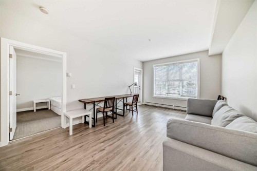 3210-95 Burma Star Road Sw, Calgary, AB - Indoor Photo Showing Other Room