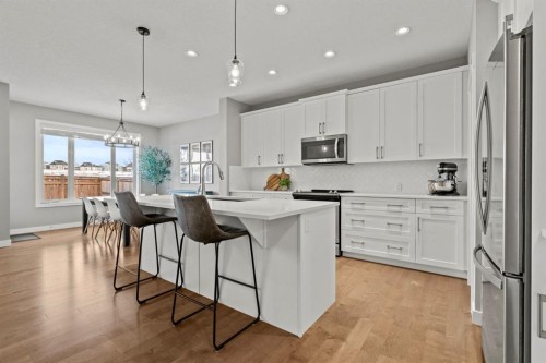 85 Mount Rae Heights, Okotoks, AB 