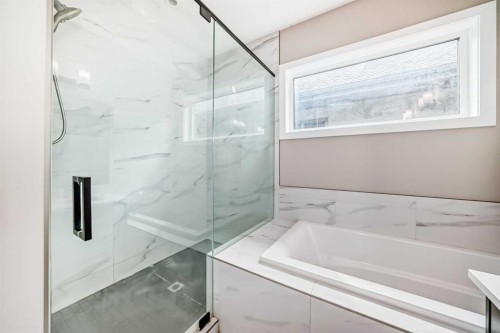 41 Shawnee Green Sw, Calgary, AB - Indoor Photo Showing Bathroom